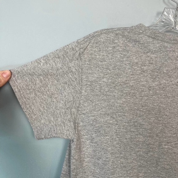 CHRISTMAS Cat with Santa Hat Holiday Wreath Heather Gray Crewneck T-Shirt Size S - Picture 12 of 13